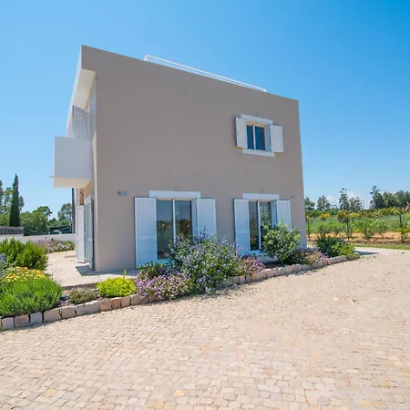 Villa House Of Trees By Algartur
